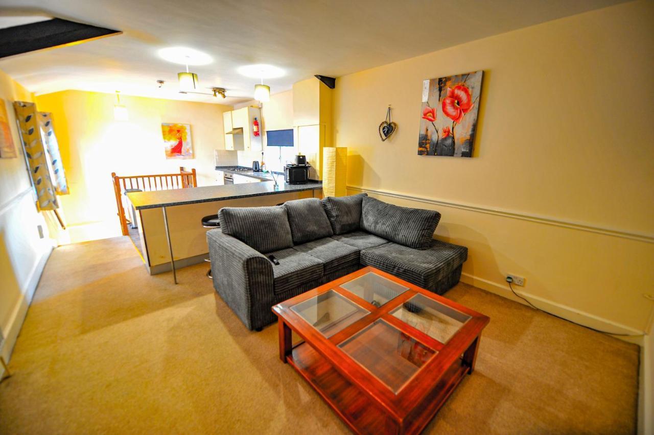 The Coachman Pub, Hartford, Room Only Hartford  ภายนอก รูปภาพ