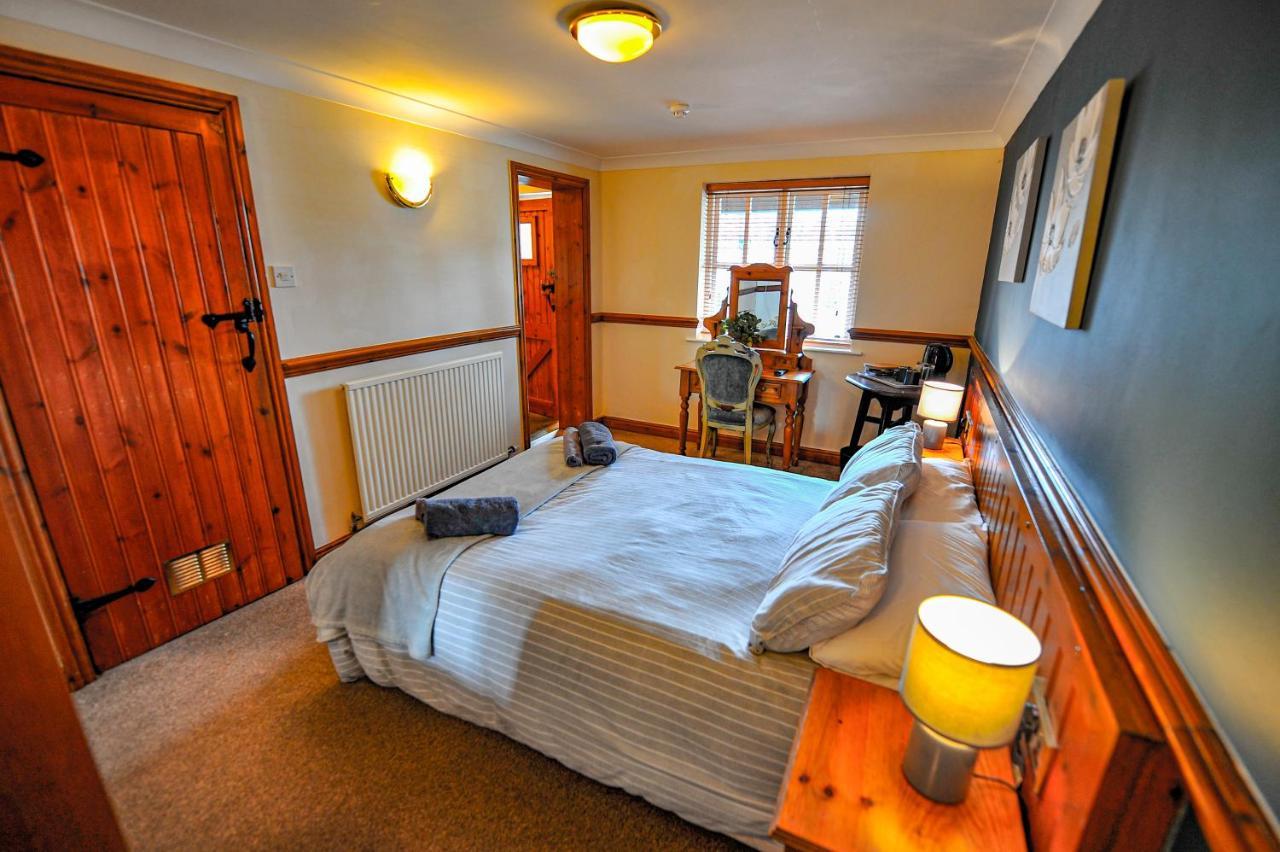 The Coachman Pub, Hartford, Room Only Hartford  ภายนอก รูปภาพ
