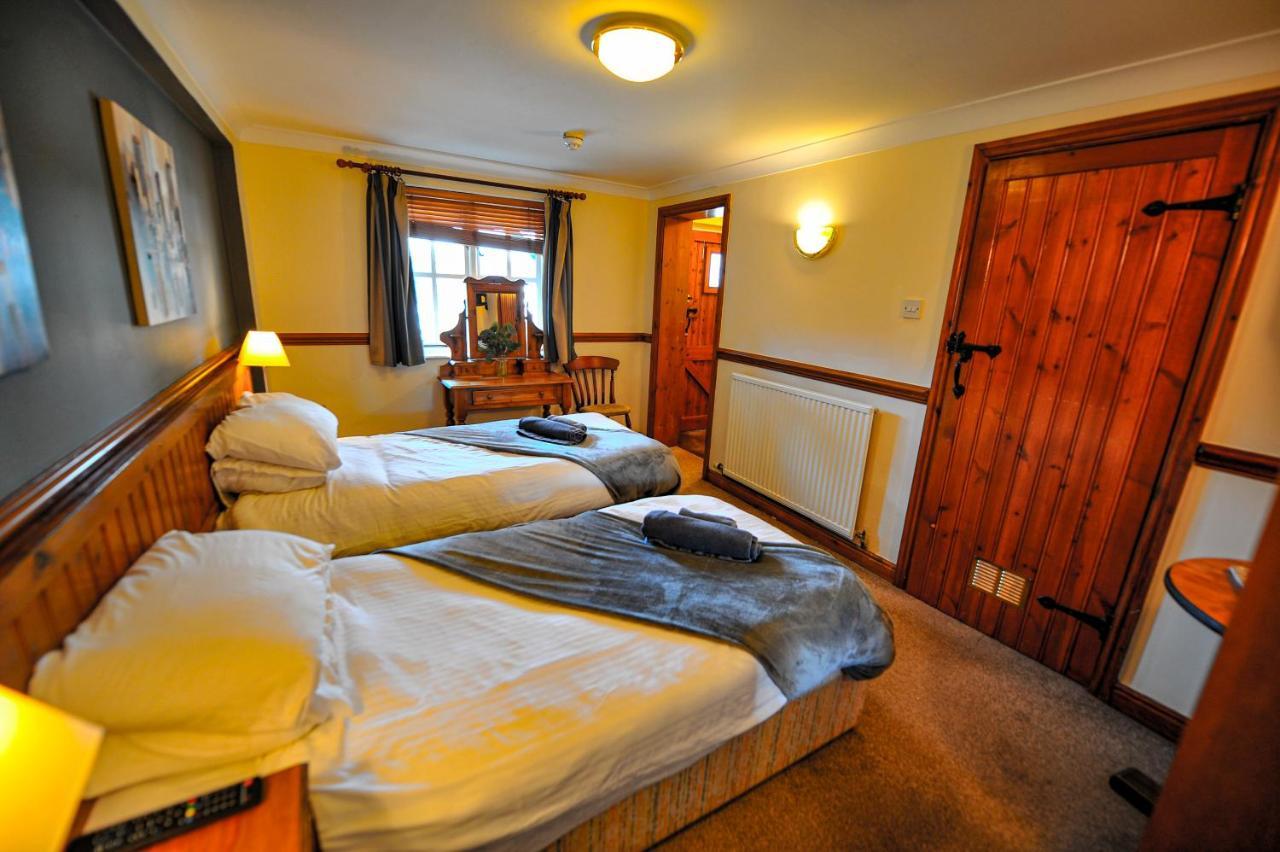 The Coachman Pub, Hartford, Room Only Hartford  ภายนอก รูปภาพ